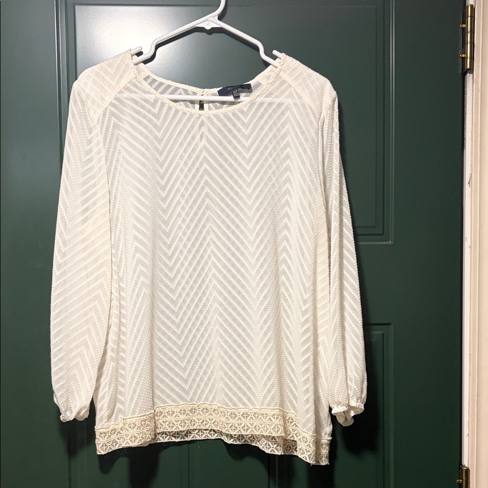 Ivory Chevron Lace-Hem Long Sleeve Tunic Top